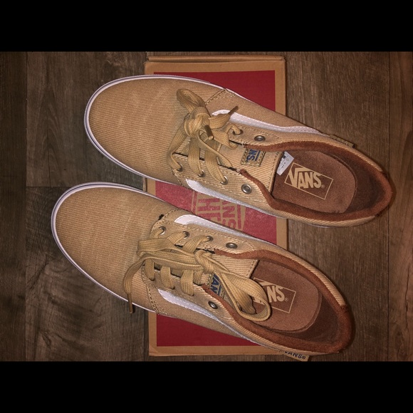 boys khaki vans